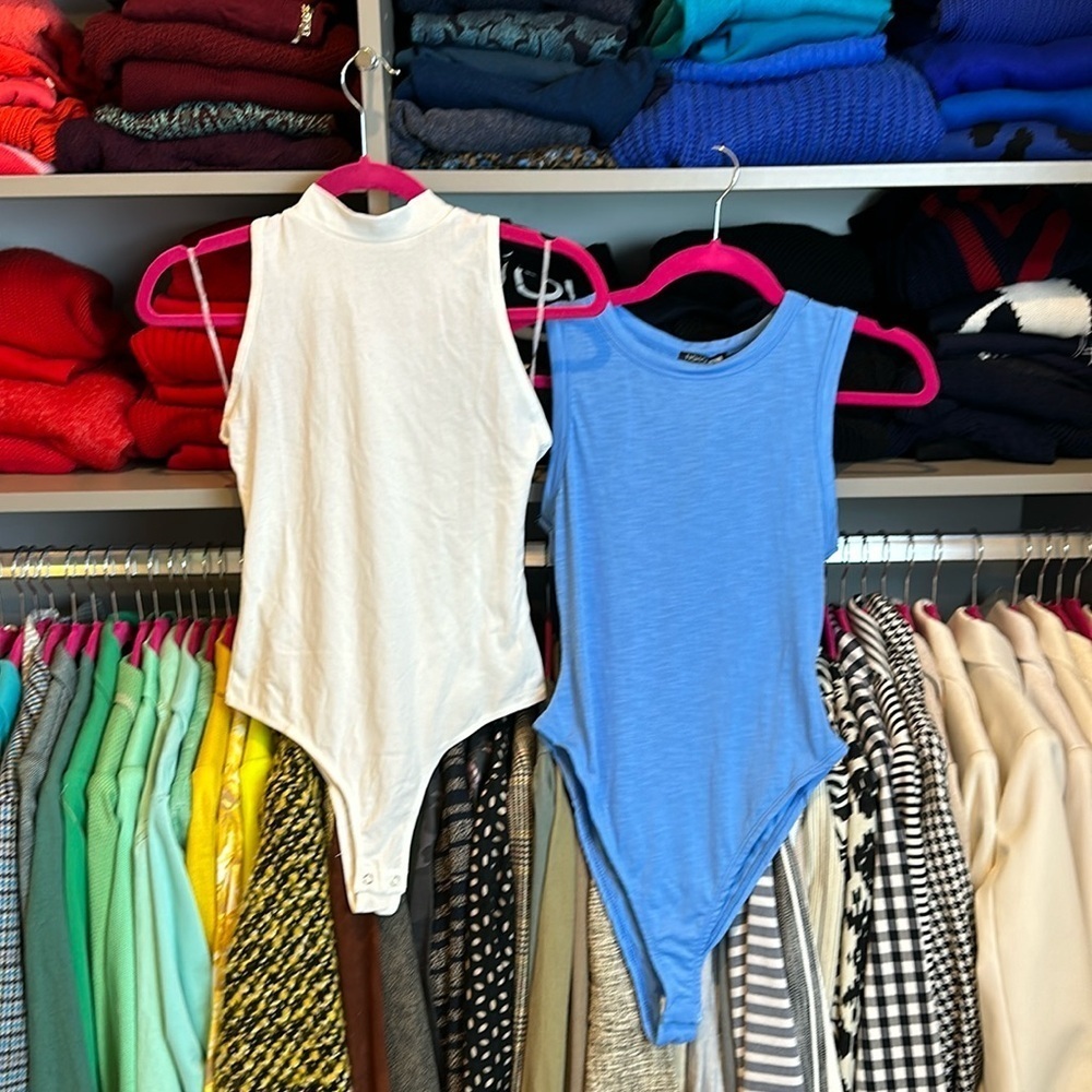Fashion Nova white and blue sleeveless bodysuits size S NWT